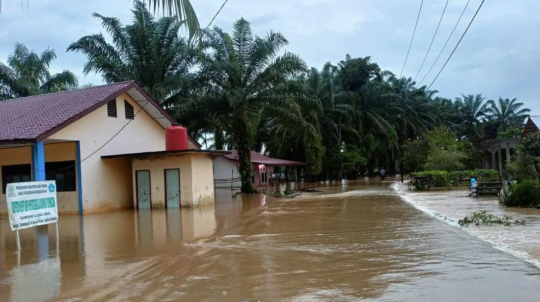 Banjir Rendam Aceh Singkil Ketinggian Air Capai Meter Distori