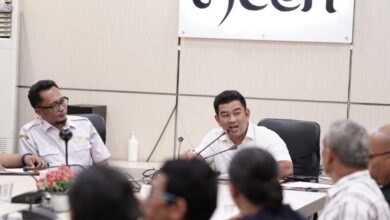 Disbudpar Aceh menggelar pertemuan terkait PKA ke-VII bersama sejumlah seniman Aceh, Rabu (15/3/2023). (Foto: ALIBI/Dok. Disbudpar Aceh).