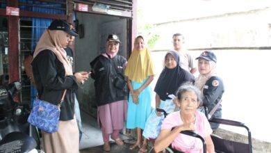 Komisioner Panwaslih Abdya saat bertemu dengan penyandang disabilitas. (Dok. Istimewa)