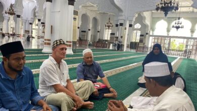 Turis masuk islam