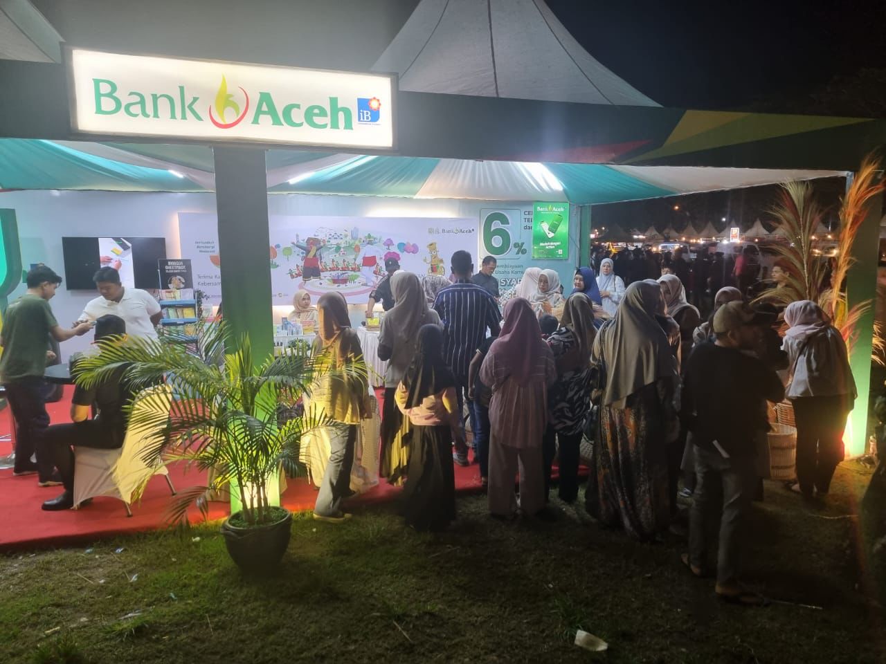Stan Bank Aceh di Pekan Kebudayaan Aceh (PKA) 8. (Foto: Dok. Humas BAS)