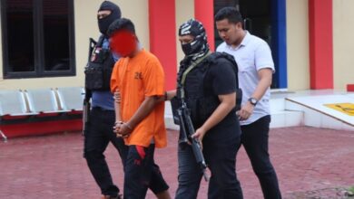 Polres Aceh Timur menangkap pelaku TPPO terhadap imigran Rohingya. (Foto: Distori/Polres Aceh Timur)