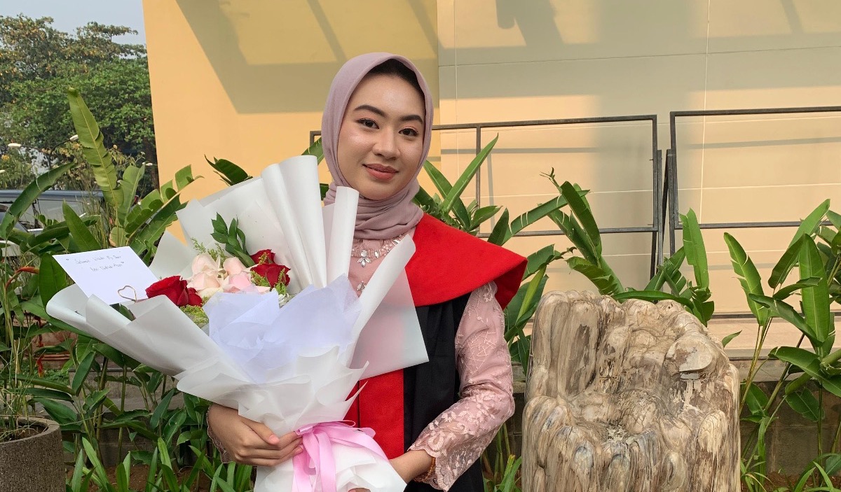 Dokumentasi pribadi Azza selepas acara Wisuda Ke-9 Universitas Pertamina. (Foto: Dok. Kampus Pertamina)