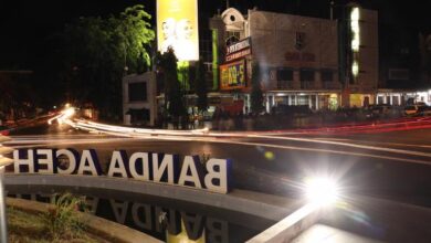 Ilustrasi tahun baru -- Banda Aceh lengang pada malam pergantian tahun. (Foto: Distori/Fahzian Aldevan)