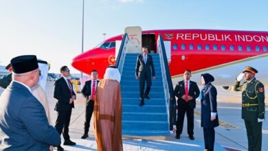 Presiden Joko Widodo tiba di Bandara Internasional Al Maktoum, Dubai, Persatuan Emirat Arab (PEA), pada Kamis, 30 November 2023, sekitar pukul 16.25 waktu setempat (WS), usai menempuh penerbangan selama kurang lebih 10 jam. (Foto: BPMI Setpres)