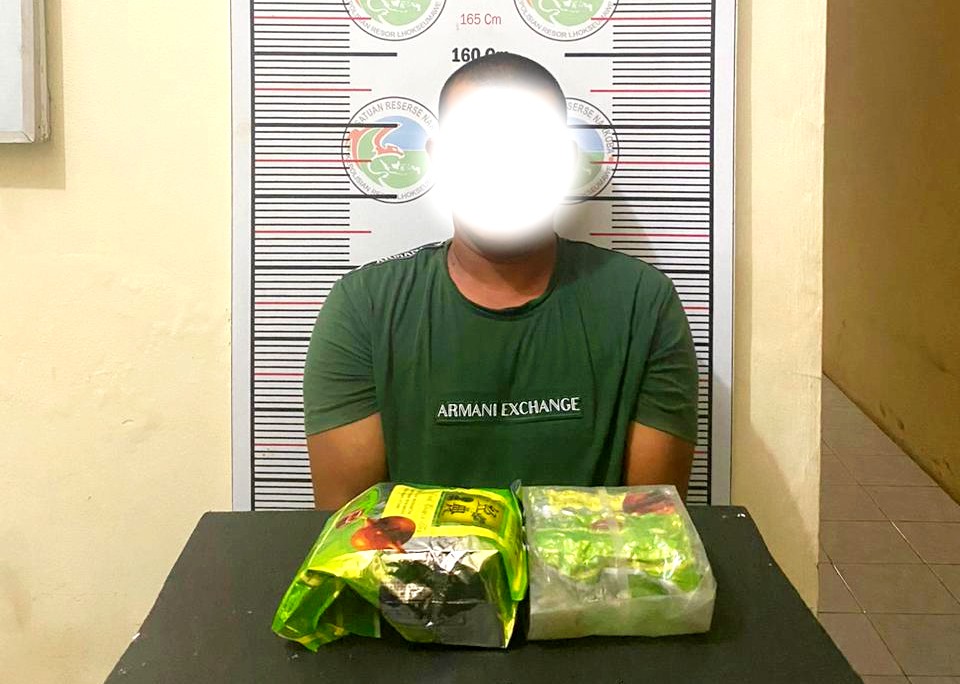 Aparat kepolisian menangkap pelaku pengedar sabu di Lhokseumawe, Aceh. (Foto: Dok. Polisi)