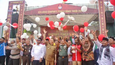 Pj Gubernur Aceh, Achmad Marzuki pada Deklarasi Kampanye Pemilu Damai Tahun 2024 di Taman Ratu Safiatuddin, Banda Aceh, Selasa, (5/12/2023). (Foto: Dok. Adpim Pemprov Aceh)