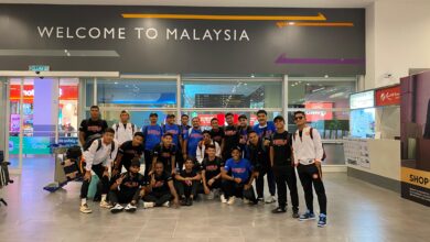 16 pemain Persiraja saat menuju ke Padang transit via Kuala Lumpur, Jumat, (15/12/2023). (Foto: MO Persiraja)