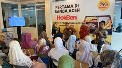 Kuliner siap saji Hokben resmi dibuka di Jalan Panglima Polem, Peunayong, Kuta Alam, Banda Aceh, Kamis (21/12/2023). (Foto: Distori/Fahzian Aldevan)