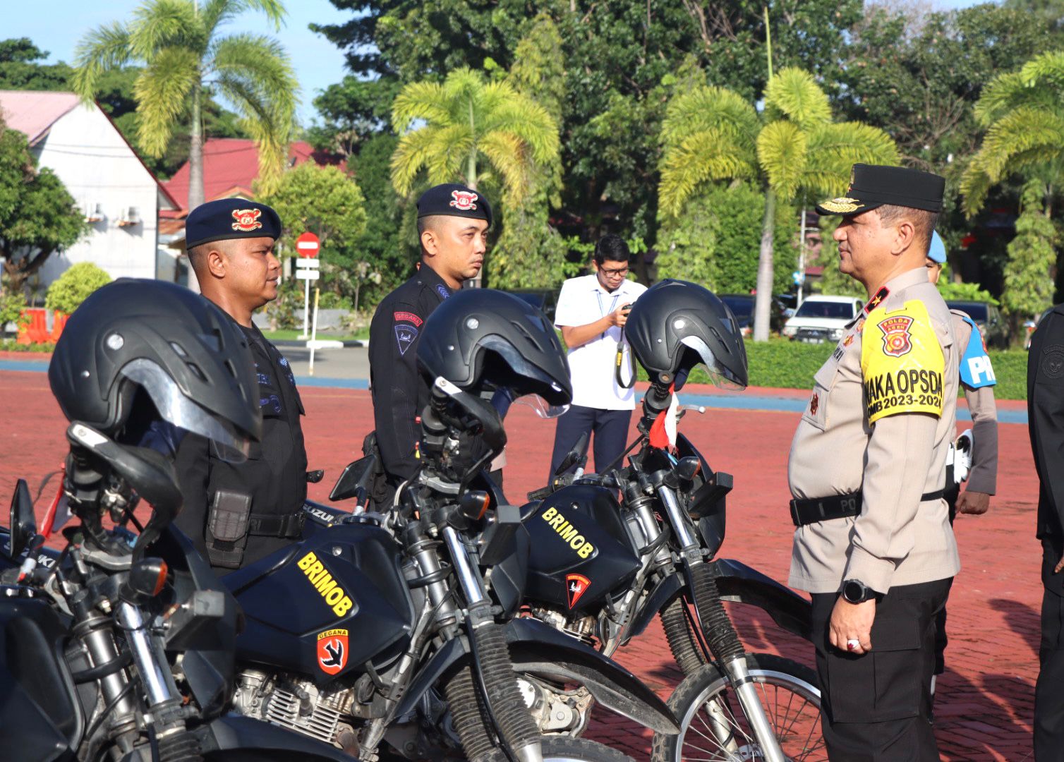 Apel gelar pasukan Operasi Lilin Seulawah 2023 dalam rangka pengamanan Natal 2023 dan Tahun Baru 2024 (Nataru) itu digelar di Polda Aceh, Kamis, (21/12/2023). (Foto: Dok. Polda Aceh)
