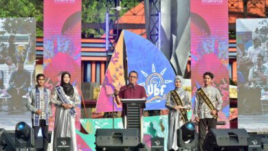 Pj Wali Kota Sabang Reza Fahlevi saat menutup event Ujung Barat Festival 2023 di Kota Sabang, Kamis (21/12/2023). (Foto: Adpim Sabang)