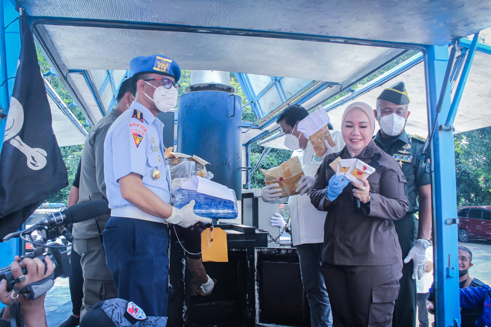 Pemusnahan narkotika di Mapolda Sulsel, Kamis 28 Desember 2023. (Foto: Rio/Distori)
