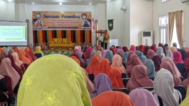 Seminar Parenting dan Manoe Pucok DWP Abdya, di kabupaten setempat, Kamis, (28/12/2023). (Foto: Distro/Jal).