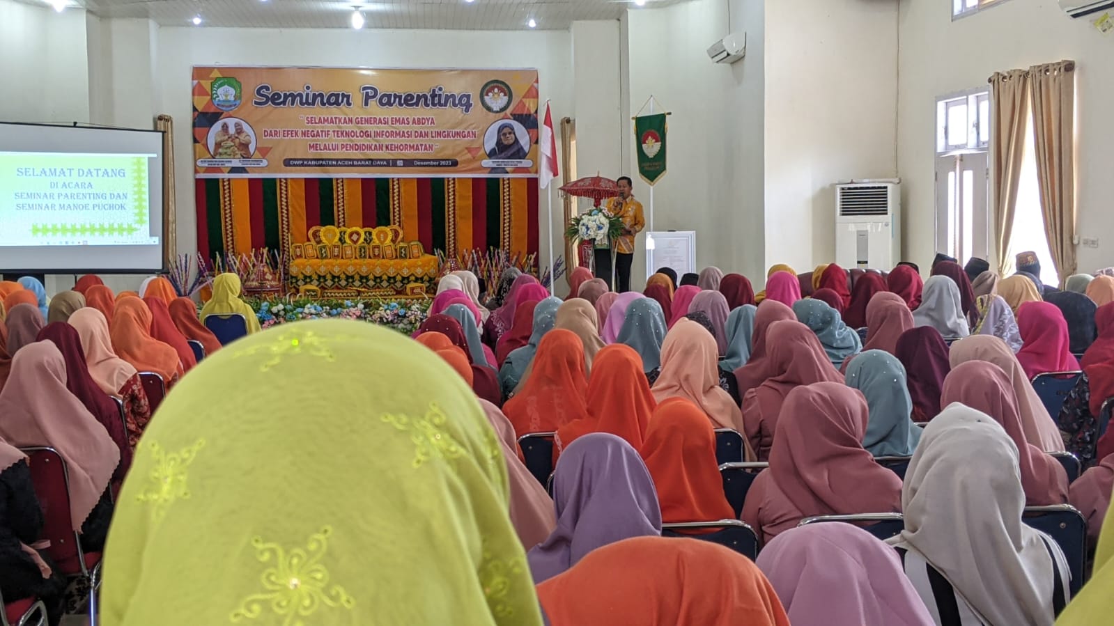 Seminar Parenting dan Manoe Pucok DWP Abdya, di kabupaten setempat, Kamis, (28/12/2023). (Foto: Distro/Jal).