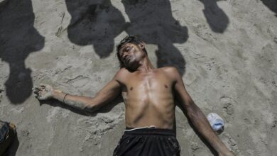 Ilustrasi. Pengungsi Rohingya yang mendarat di Aceh. (Foto: AFP/Amanda Jufrian)