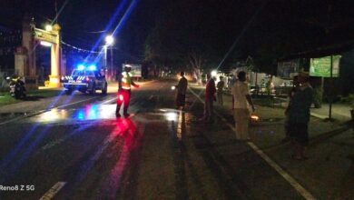 Lokasi pejalan kaki yang ditabrak mobil di jalan Medan - Banda Aceh, Meunasah Aron, Kecamatan Muara Batu, Aceh Utara. (Foto: DISTORI/Dok. Polisi)