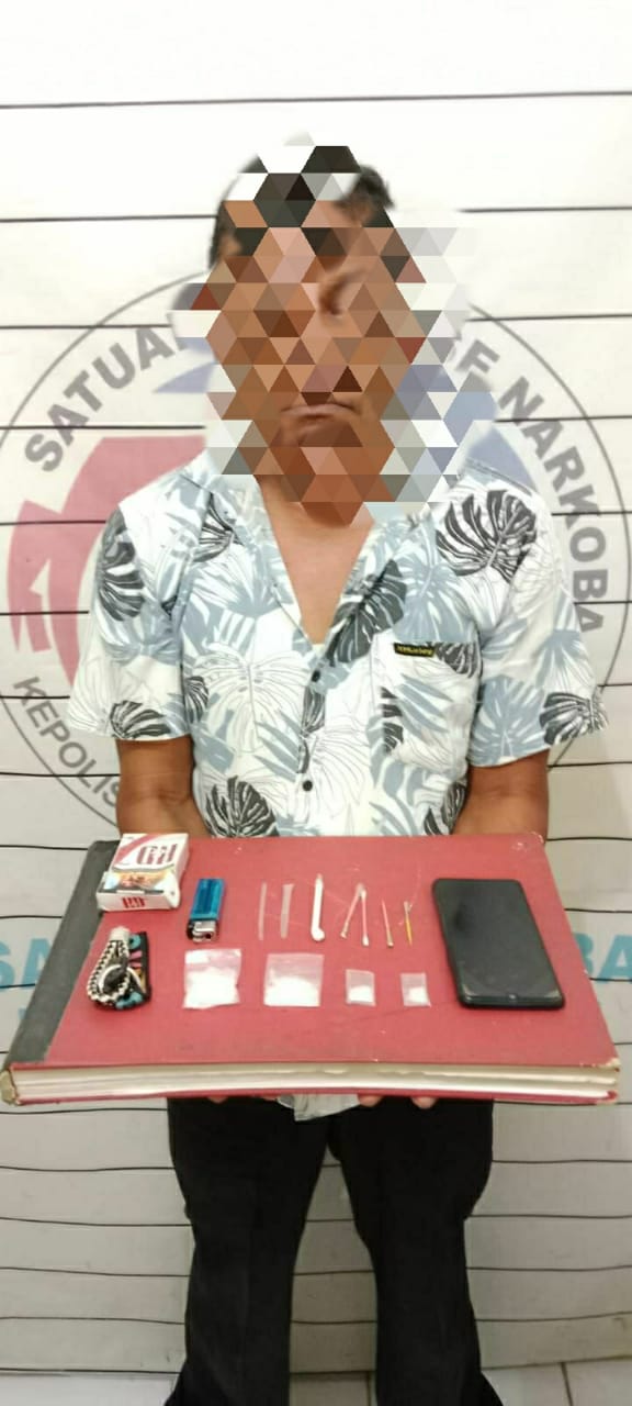 KN beserta barang bukti sabu diamankan pihak kepolisian di Aceh Selatan. (Foto: DISTORI/Dok. Polisi)