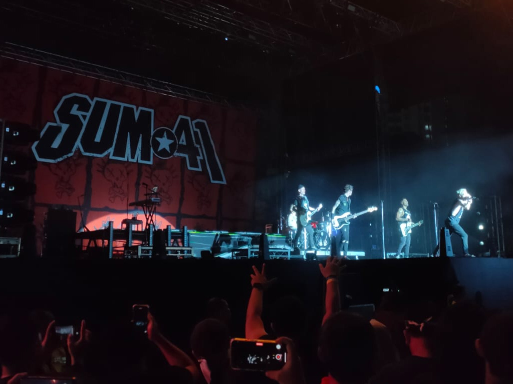 Grup band Sum 41 saat menggelar konser di Serpong. (Foto: Istimewa)
