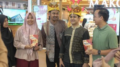 Pameran UMKM dari Aneuk Muda Aceh Unggul dan Hebat (AMANAH) di Suzuya Mall, Kecamatan Jaya Baru, Kota Banda Aceh. (Foto untuk Distori)