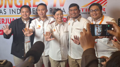 Rahayu Saraswati D. Djojohadikusumo (tengah) di dampingi pengurus TIDAR dalam Kongres IV Tunas Indonesia Raya (TIDAR). (Foto: Istimewa)