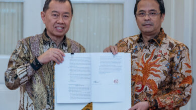 PT Bank DKI dan PT Bank Maluku Malut (BMM) resmi menjalin kerja sama strategis melalui pembentukan Kelompok Usaha Bank (KUB). (Foto: Istimewa)