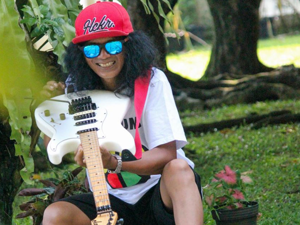 Penyanyi solo, Joni Kemon. (Foto: Istimewa)