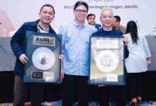 Musisi dan produser Ade Govinda sukses meraih 8 Platinum dari Asiri. (Foto: Istimewa)