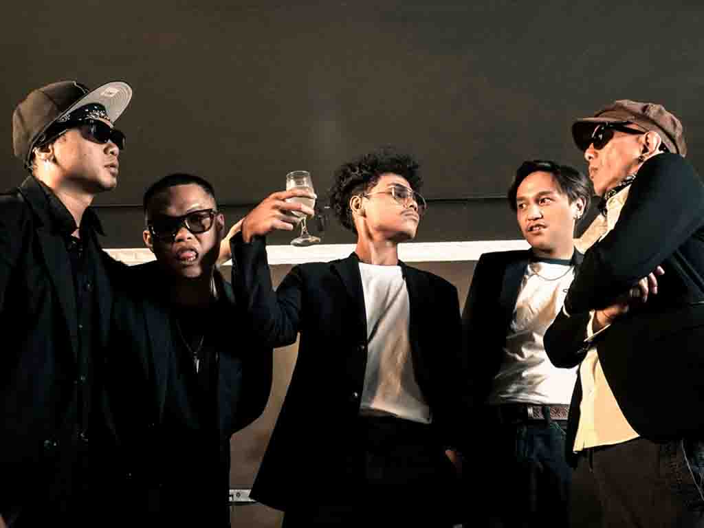 Grup band Porosatas bersama Yuke Sampurna. (Foto: Istimewa)