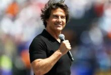 Momen aktor laga Tom Cruise berpidato di Seremonial Penutupan Piala Dunia 2026. (Foto: Istimewa)