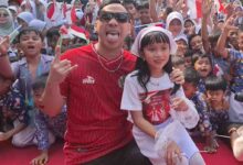 Aksi Annisa Dalimunthe dan Ikmal Tobing saat tur Sekolah Dasar. (Foto: Istimewa)