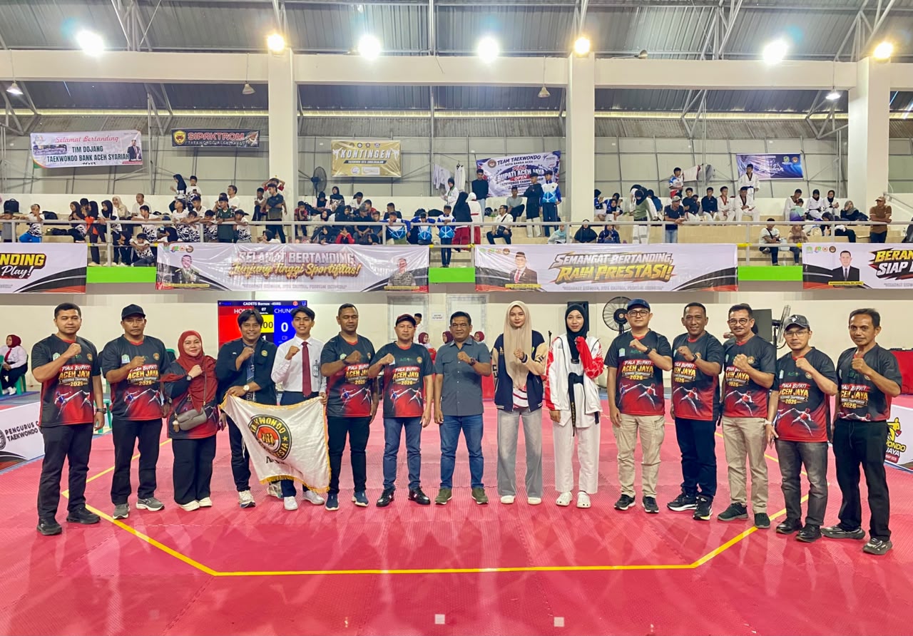 Bupati Aceh Jaya Safwandi resmi membuka open turnamen Taekwondo Piala Bupati Aceh Jaya di GOR, Desa Ketapang, Kecamatan Krueng Sabee, Kabupaten Aceh Jaya, Sabtu (27/9/2026).